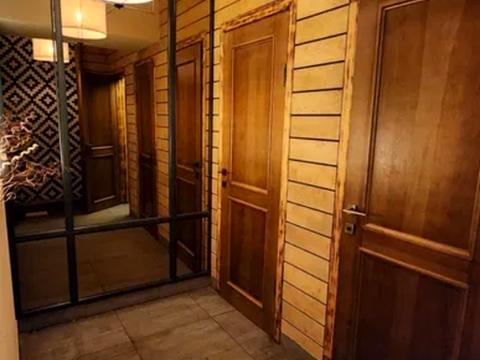 комерційна за адресою Приморський бульв., 7