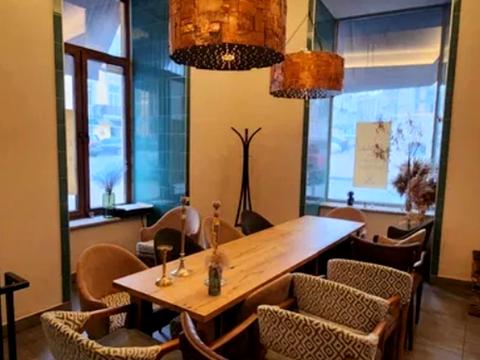 комерційна за адресою Приморський бульв., 7