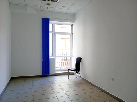 комерційна за адресою площа Ринок, 1