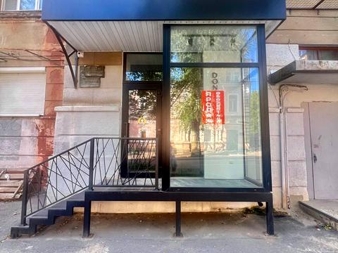 комерційна за адресою Чернишевська вул., 77