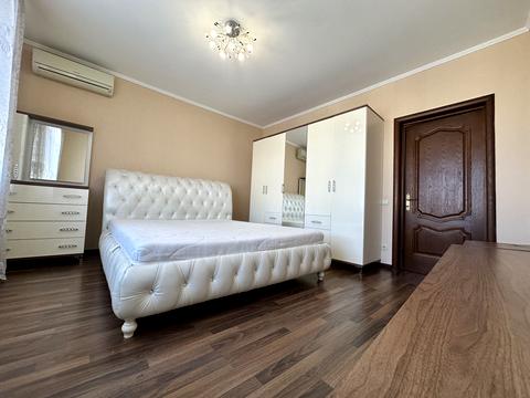 квартира за адресою Дніпровська набережна вул., 19-В