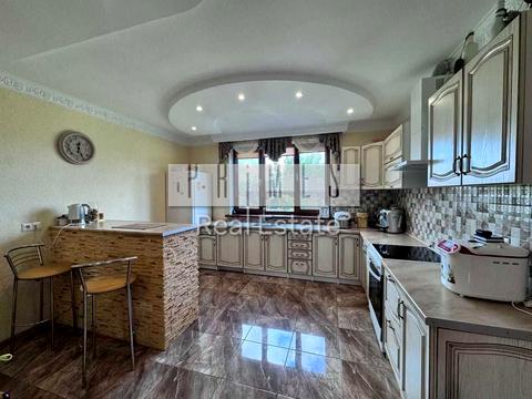 дом по адресу Грушевського вул.