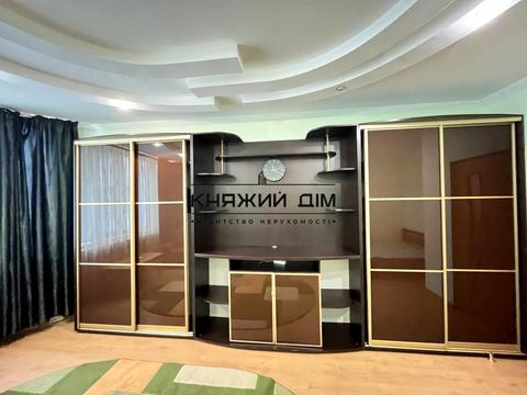 квартира по адресу Анны Ахматовой ул., 35