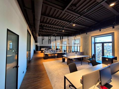 комерційна за адресою Івана Франка вул., 9