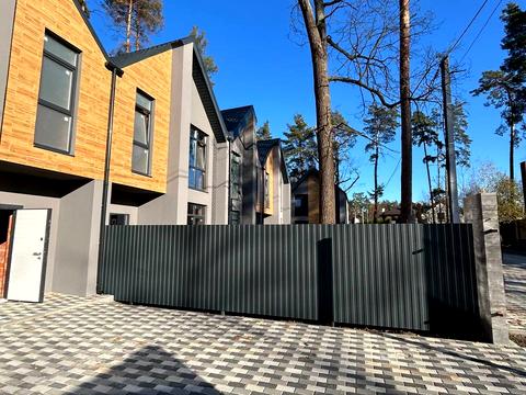 будинок за адресою Михайла Булгакова вул.