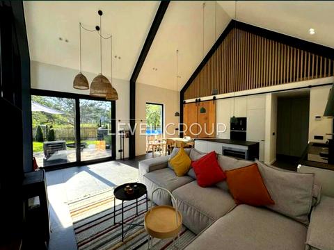 дом по адресу Київська