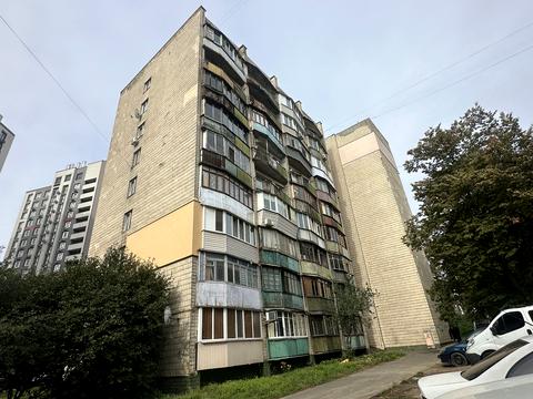 квартира за адресою Любомира Гузара просп. (Космонавта Комарова), 9