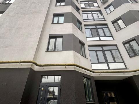 комерційна за адресою Мисливська вул., 24