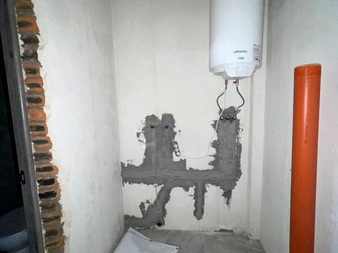 комерційна за адресою Квіткова вул., 28