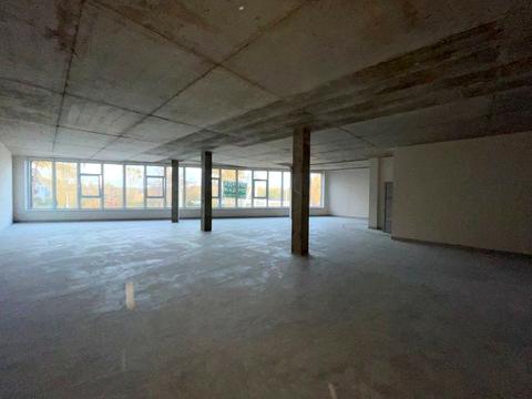 комерційна за адресою Квіткова вул., 28