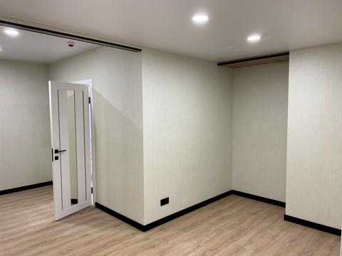 комерційна за адресою Кирилівська вул. (Фрунзе), 37-А