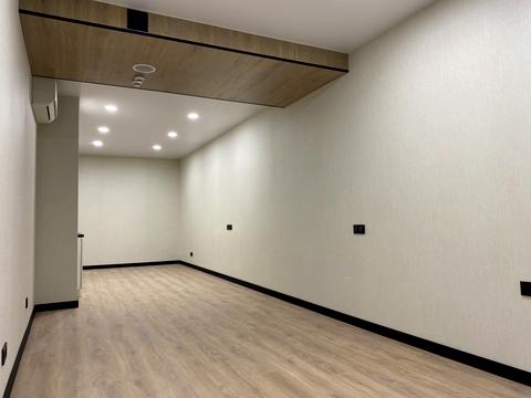 комерційна за адресою Кирилівська вул. (Фрунзе), 37-А