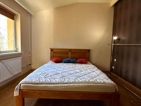 квартира за адресою Івана Карпинця вул. (), 4а