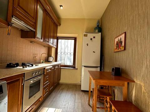 квартира за адресою Івана Карпинця вул. (), 4а