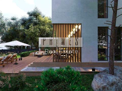 будинок за адресою Набережна вул.