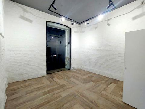 комерційна за адресою Івана Ґонти вул., 1