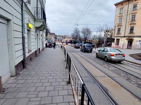 комерційна за адресою Івана Ґонти вул., 1