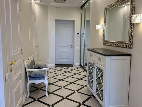 комерційна за адресою Кловський узвіз, 7