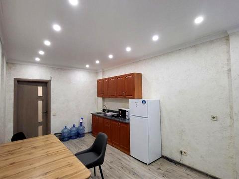 комерційна за адресою Регенераторна вул., 4к2