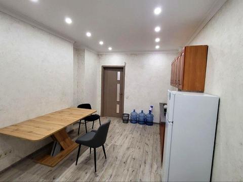 комерційна за адресою Регенераторна вул., 4к2