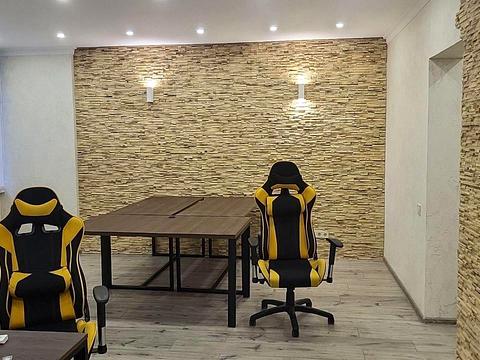 комерційна за адресою Регенераторна вул., 4к2