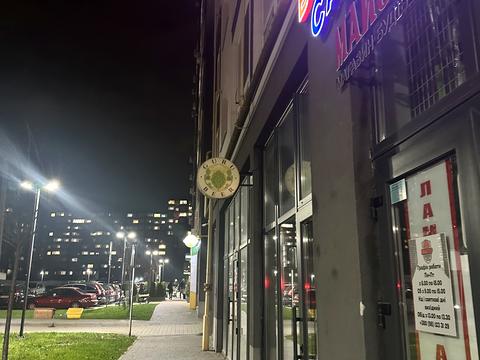 комерційна за адресою Трускавецька вул., 145