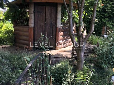 дом по адресу Вірності