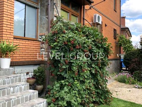 дом по адресу Вірності