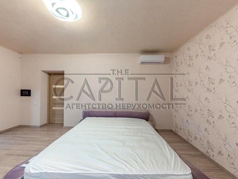 комерційна за адресою Григорія Гуляницького вул., 32-А