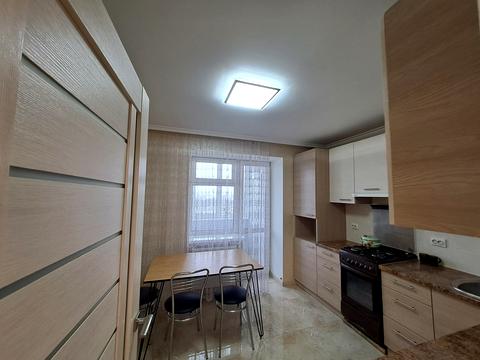 квартира за адресою Довженка вул., 26