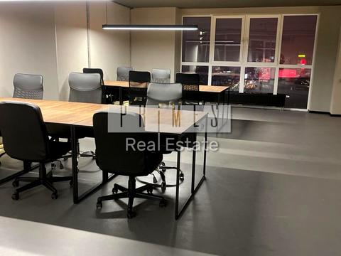 комерційна за адресою Ділова вул. (Димитрова), 2-Б