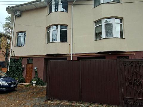 будинок за адресою Рильського вул., 7-В