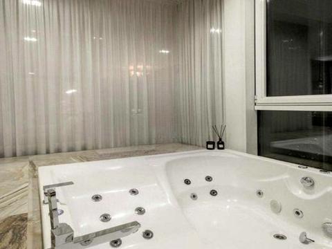 квартира за адресою Андрія Верхогляда вул. (Михайла Драгомирова), 15