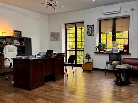 комерційна за адресою Кожум'яцька вул., 16-А