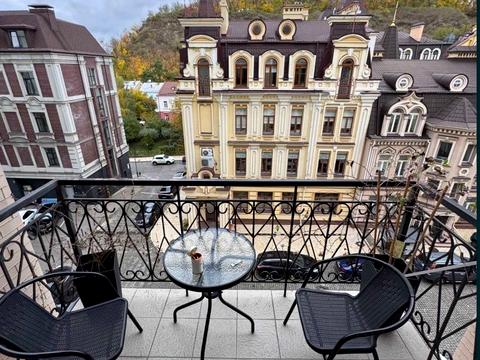 комерційна за адресою Кожум'яцька вул., 16-А