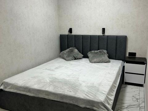 квартира за адресою Святителя-хірурга Луки вул., 4