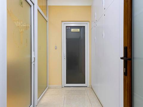 комерційна за адресою Генерала Тараса Чупринки вул. (Пушкіна), 1