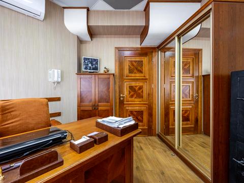 комерційна за адресою Генерала Тараса Чупринки вул. (Пушкіна), 1