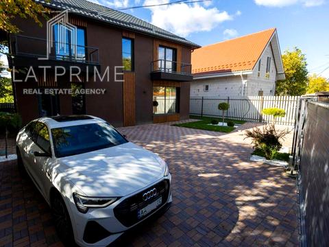 будинок за адресою Центральна вул.