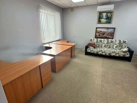 комерційна за адресою Дубовецька вул., 7