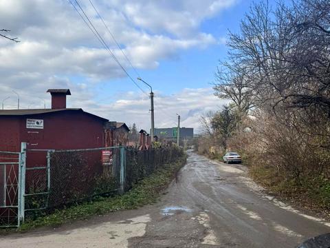 комерційна за адресою Дубовецька вул., 7