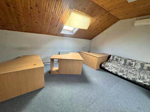 комерційна за адресою Дубовецька вул., 7