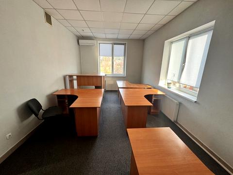 комерційна за адресою Дубовецька вул., 7