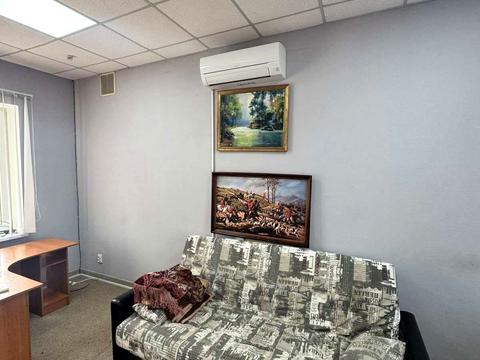 комерційна за адресою Дубовецька вул., 7