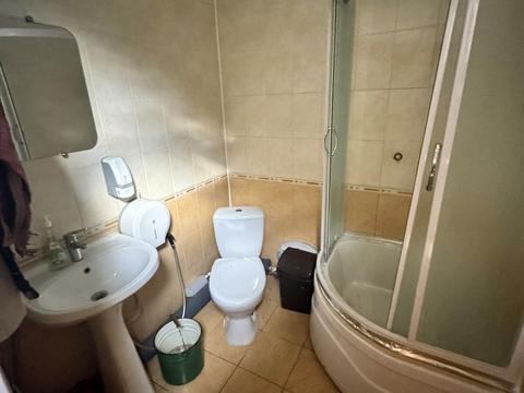 комерційна за адресою Дубовецька вул., 7