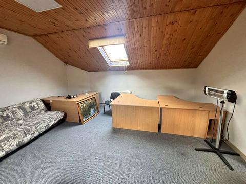 комерційна за адресою Дубовецька вул., 7