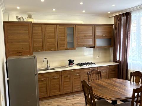 квартира за адресою Пекарська вул., 13