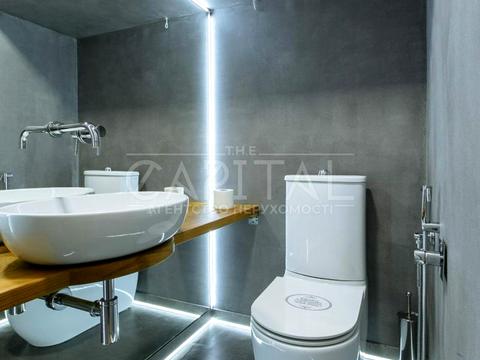 комерційна за адресою Шота Руставелі вул., 30-Б