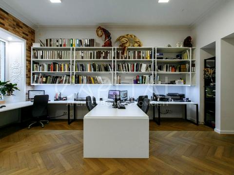 комерційна за адресою Шота Руставелі вул., 30-Б