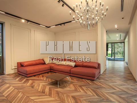 будинок за адресою Набережна вул.